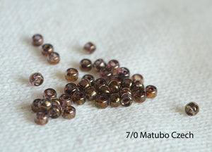 7/0 Czech Matubo Seed Beads Senegal Brown Violet